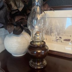 Antique-Style Oil Lamp with Glass Chimney and Wooden Base