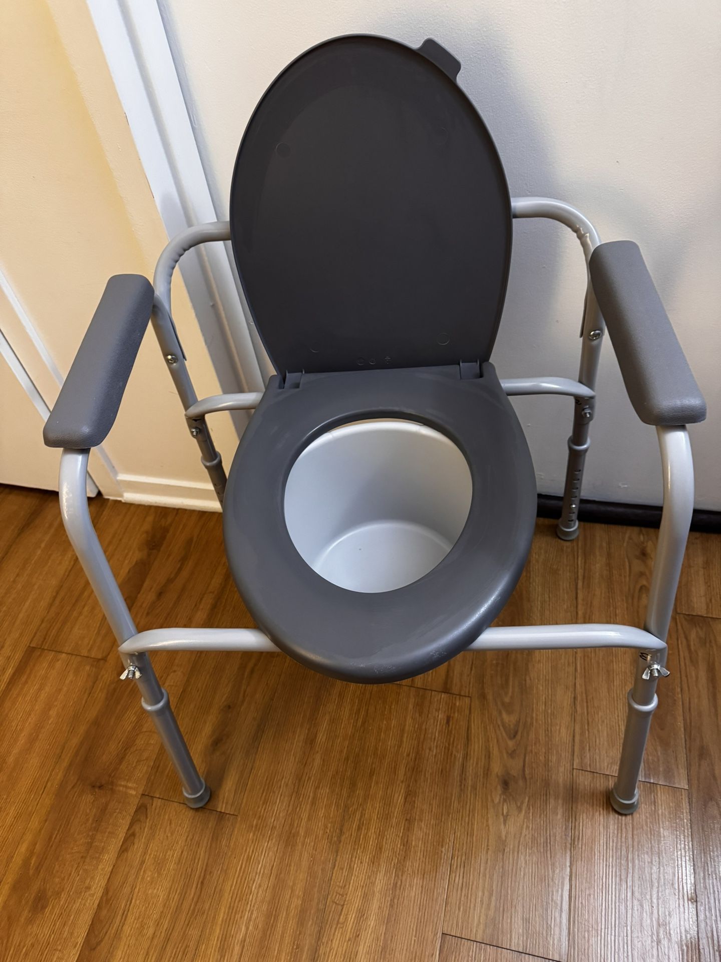 IT CAN BE FOR PERSONAL USE IN A ROOM OR FOR AN EXTRA GUEST