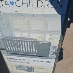 Delta 1 in 6 crib and changer