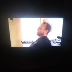 28" Samsung With Cable Antenna 