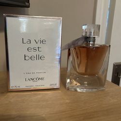 La Vie Est Belle Lancome