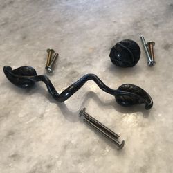 Cabinetry Hardware, Knobs & Pulls Qty 43 total Black Leaves
