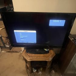 44 Inch smart tv With Sub Woofers 