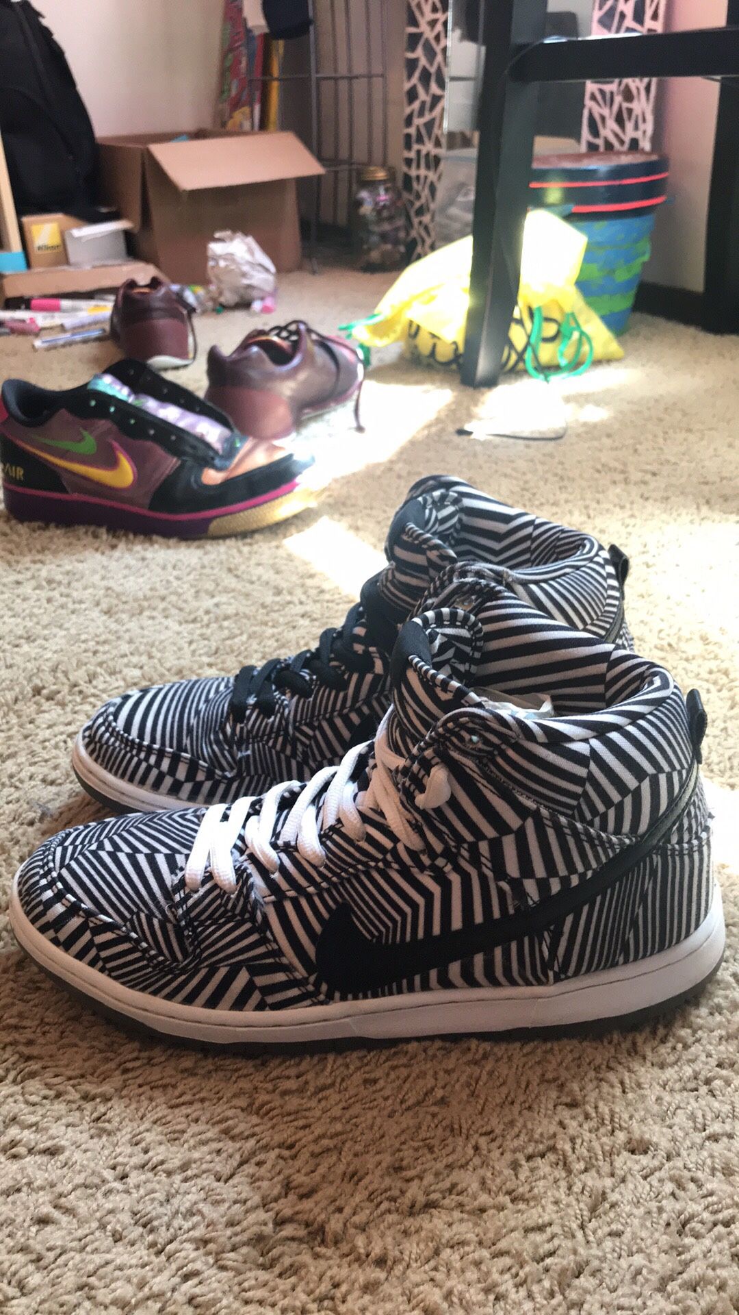 Nike x Concepts collab. Nike Sb Concept Cars! Size 9g