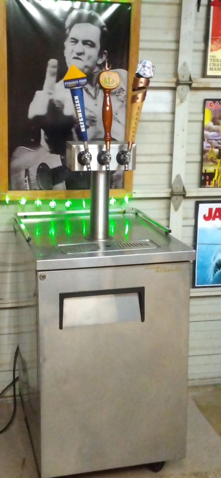 True Brand Triple Tap Commercial Kegerator for Sale in Folsom, CA OfferUp