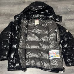 Moncler Maya Hooded Puffer Jacket Size Large (No Trade)