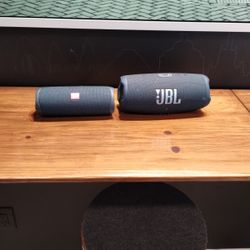 Jbl Charge 5 And Flip 5
