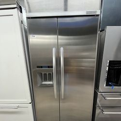 KitchenAid Stainless Steel Built In 36” Fridge Ice And Water 