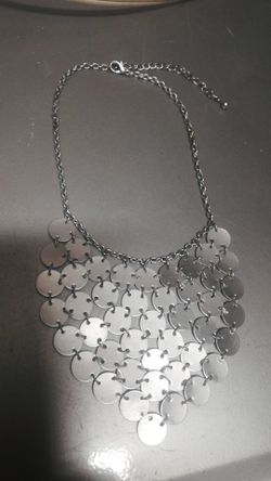 Silver disc necklace