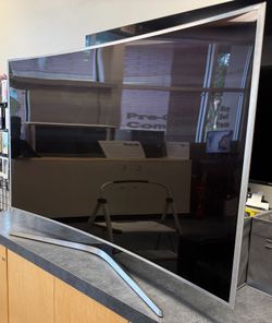 Samsung 65" Curved 4K 3D Smart TV UN65JS9000 Bundle w/Remote 4 Glasses Stand