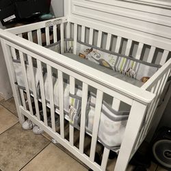 Baby crib