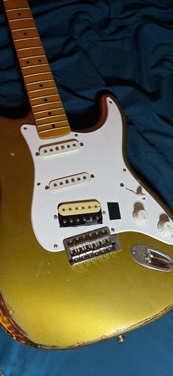 Relic Stratocaster squier