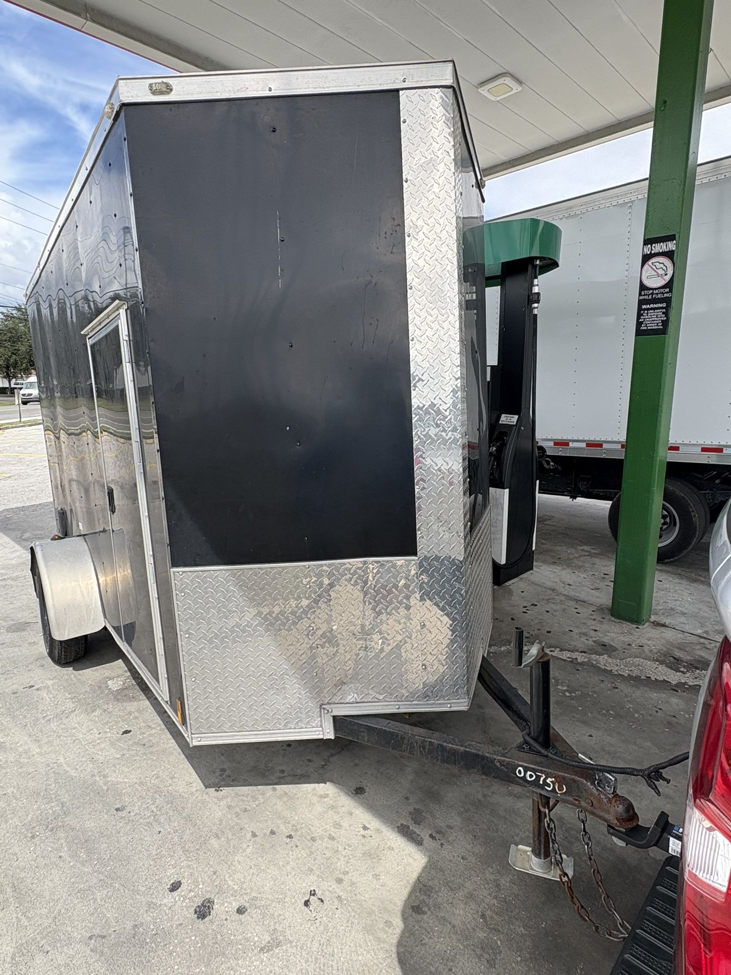 Enclosed trailer for Sale