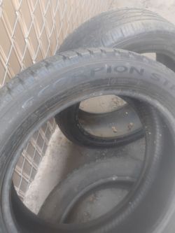 Set of 2 Pirelli scorpion tires245/50/20 used in great shape over 50% tread