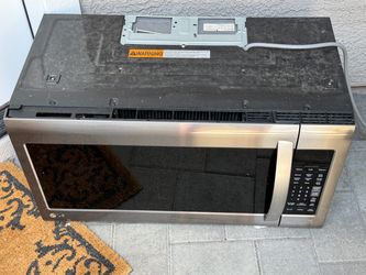 LG Microwave w/ Glass Plate