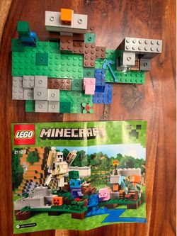 Used Minecraft Lego set 21123 with instructions Missing Alex Minifigure 99% complete