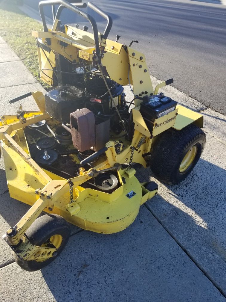 52IN GREAT DANE STAND ON COMMERCIAL ZERO TURN MOWER! WITH 18HP