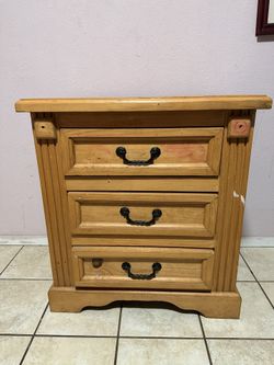 Buró Night Stand 