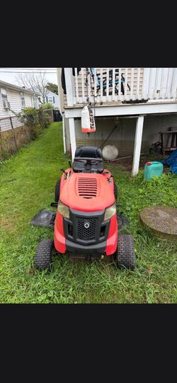 Troy=Bilt Bronco gas riding lawn tractor