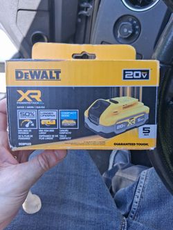 Dewalt power stack 5ah batter