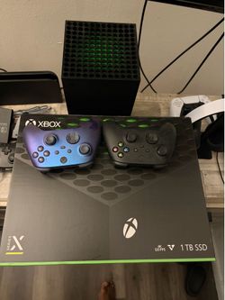 Xbox Series X – Mint Condition + 2 Controllers