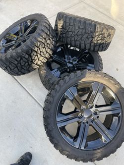 Wheel And Tires  33x12.50r22lt