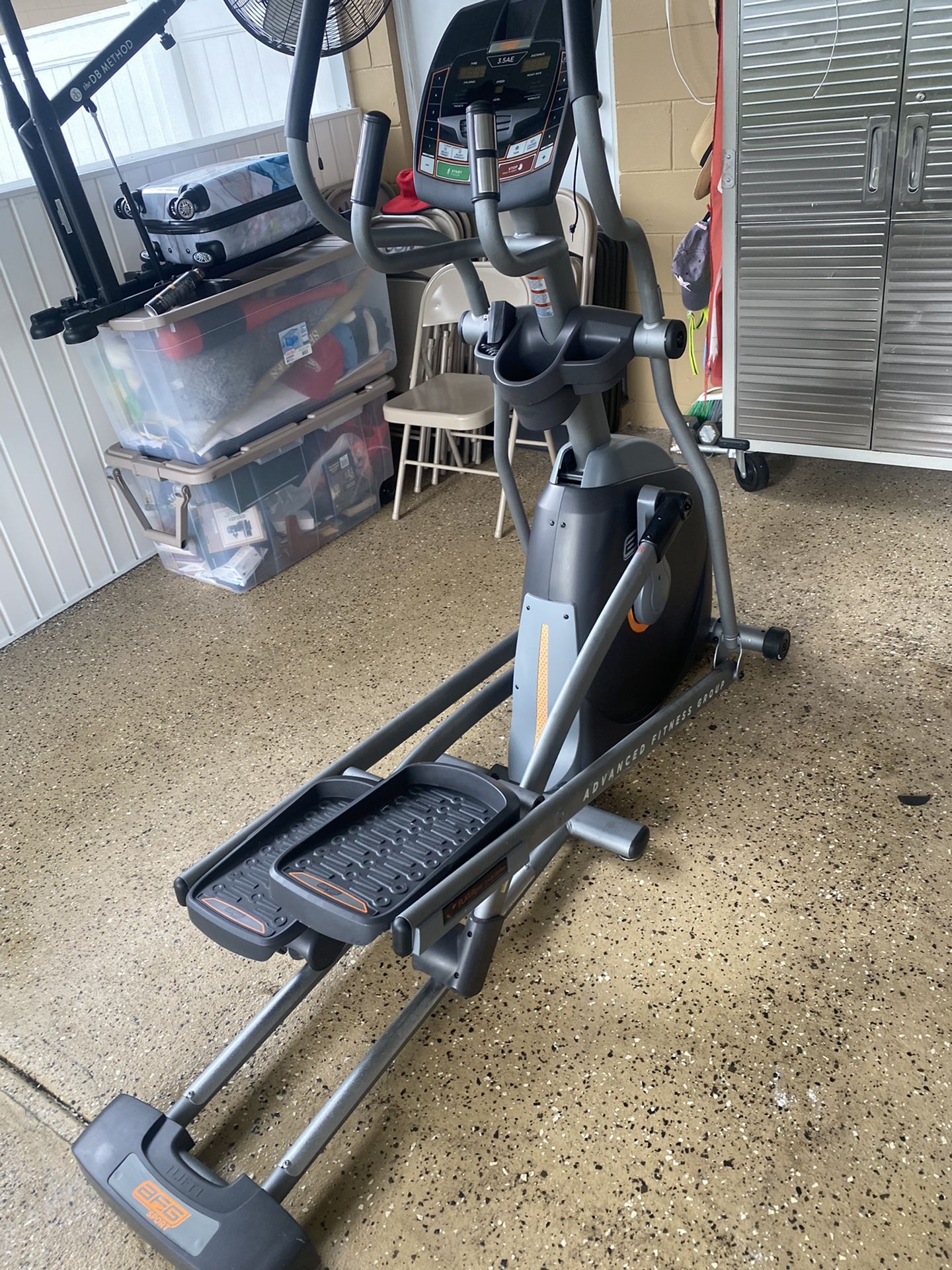 Eliptical Machine $300