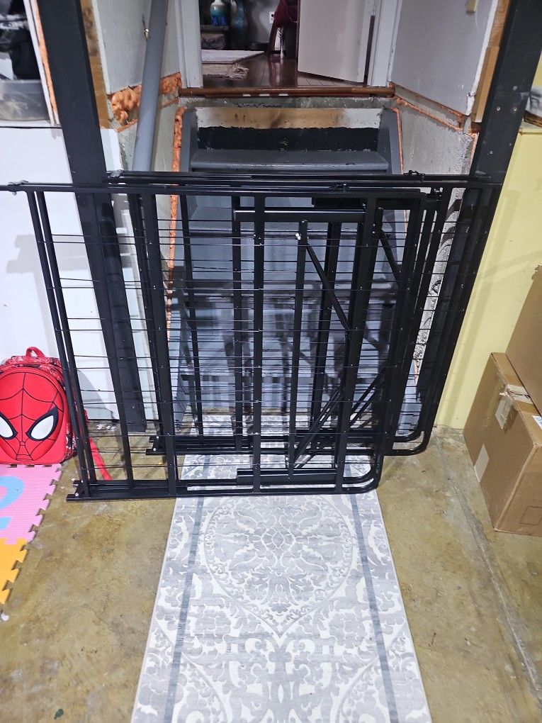 King Size Metal Bedframe 
