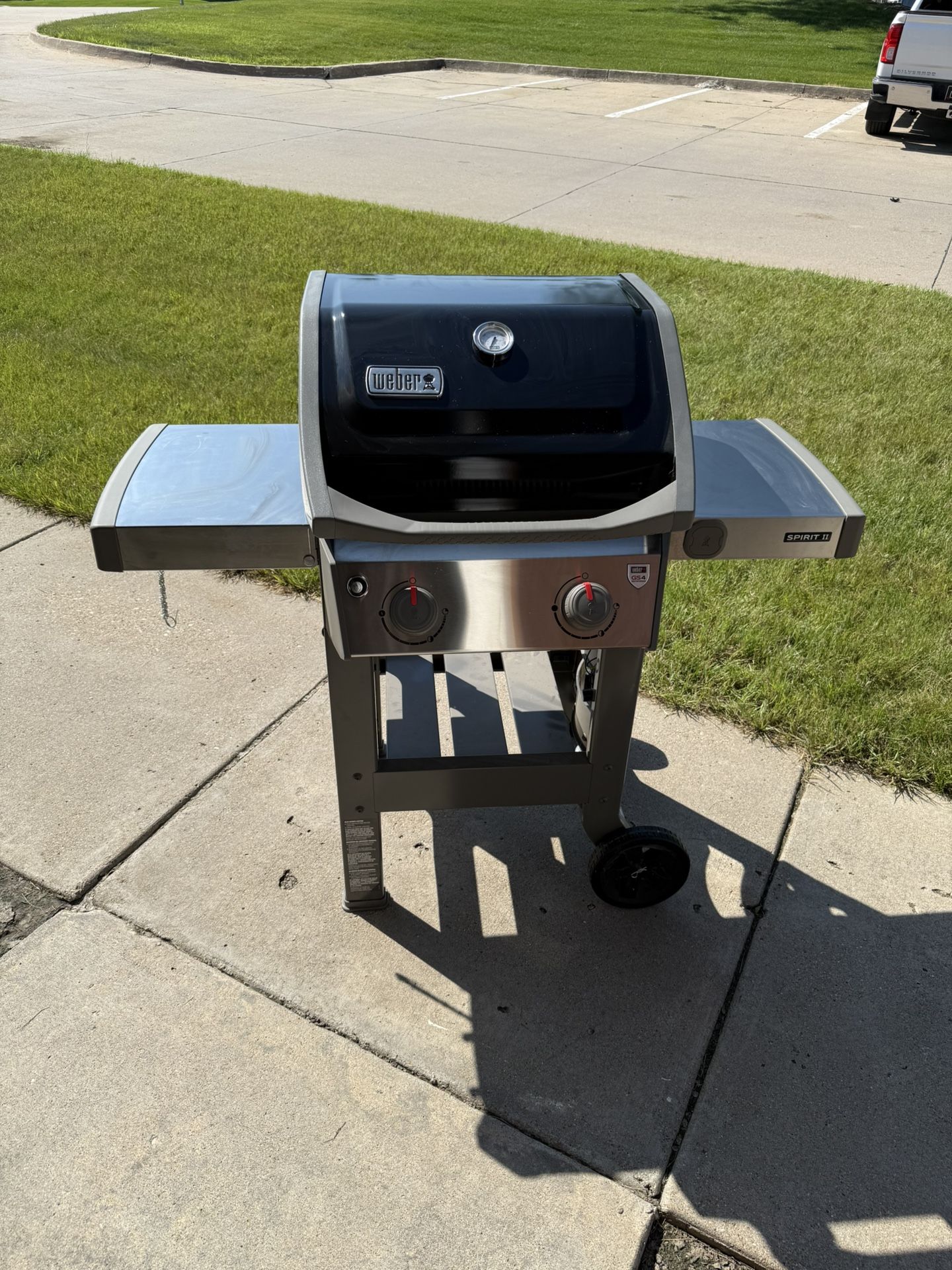 🔥 Weber Spirit II Gas Grill – Assembled, Never Used + Cover & Propane