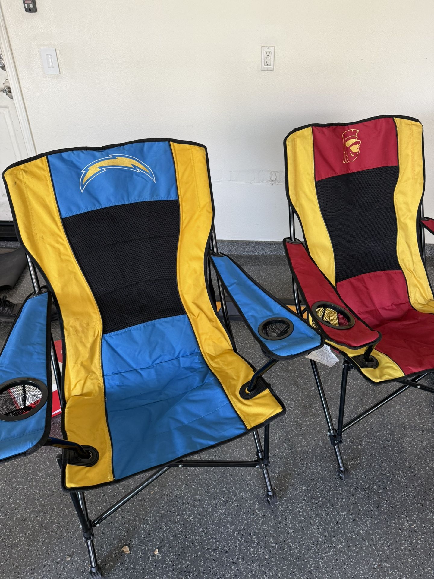 Outdoor Folding Camping Chair, Heavy Duty Arm Chair with Cup Holder
