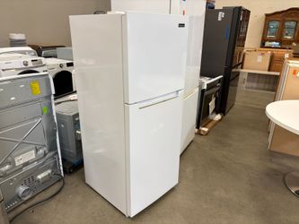 MAGIC CHEF 10.1 Cu.Ft. Top Freezer Refrigerator in White
