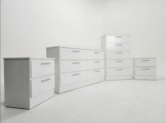 Dresser,  Chest And 2 Nightstands - Cómoda,  Gavetero y 2 Mesitas de noche