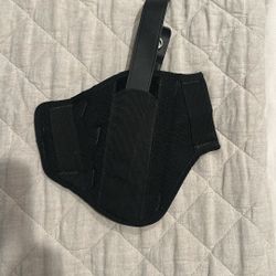 Adjustable Nylon Belt Holster Will Fit Most Full-Size g u n s