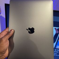 Apple MacBook Air M1 (Damaged Display)