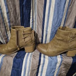 Roxy Ladies Boots Size 6