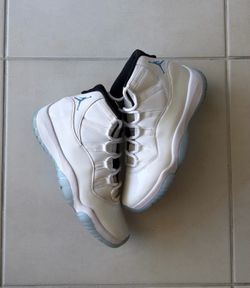 Jordan 11 legend blue size 9