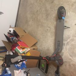 A Sport Electric Scooter Looking For WiFi Gaming Router 