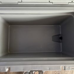 Igloo Ice Chest