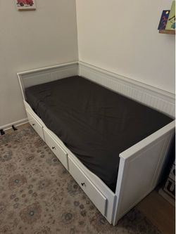 Twin trundle bed