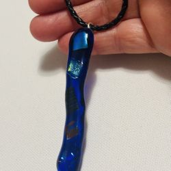 Blue Pendant Necklace With Free Black Stud Earrings NEW