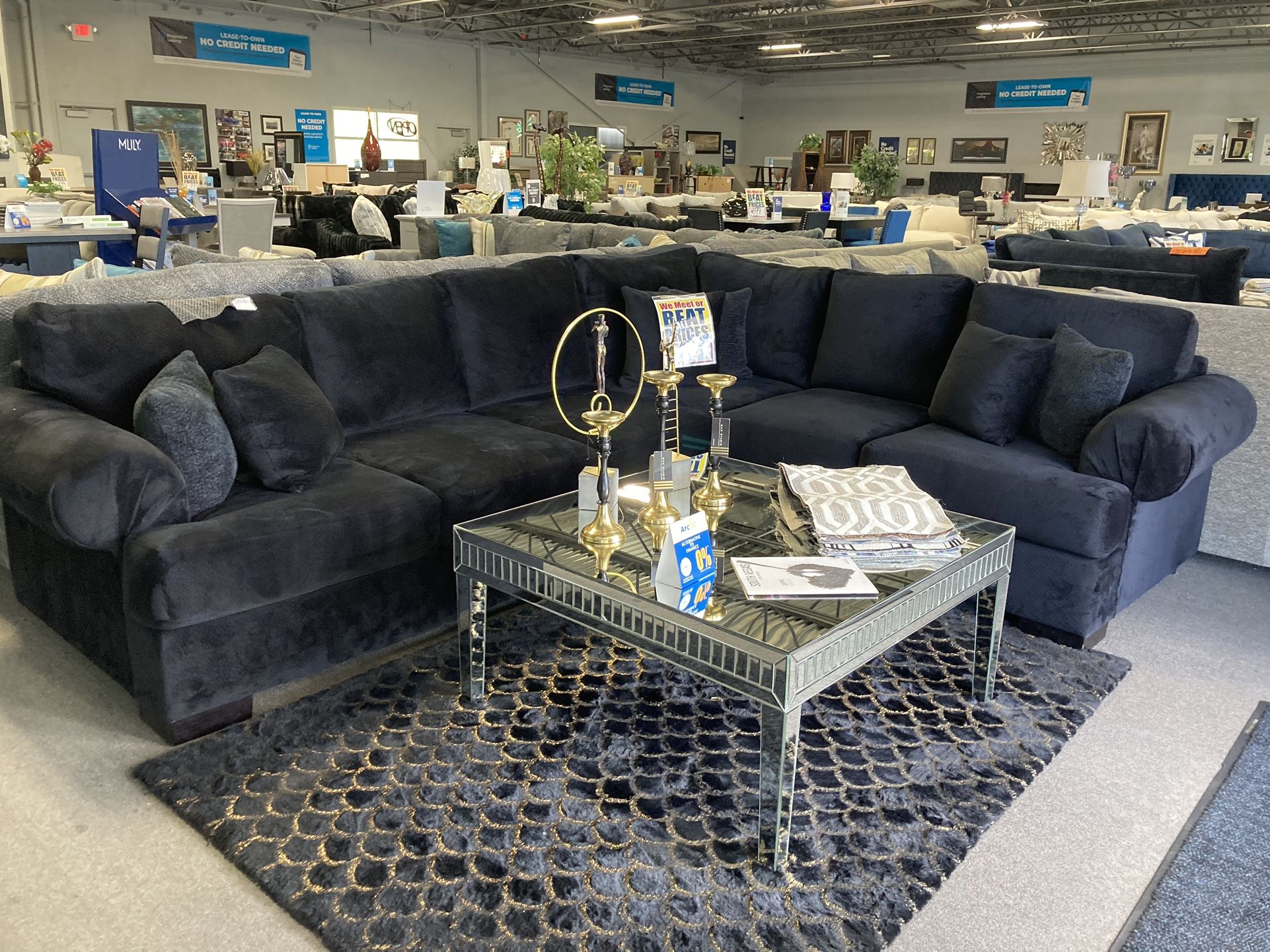 black sectional🖤⭐️ $1899