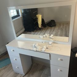 White Vanity Desk with Mirror & Lights