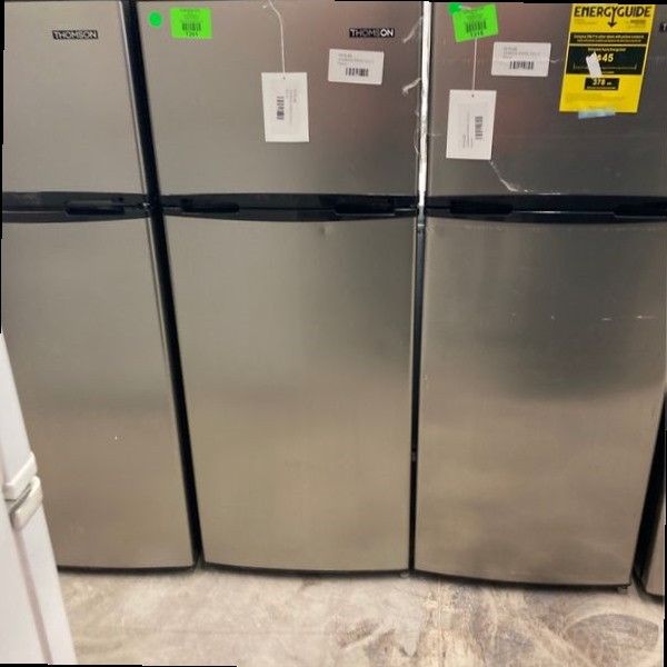 Thomson Refrigerators 7.5 Cu Ft Tfr725 6OMZ for Sale in Sunset Valley