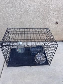 Large Metal pet lodge Dog Crate 36" x 24" x 27" with accessories