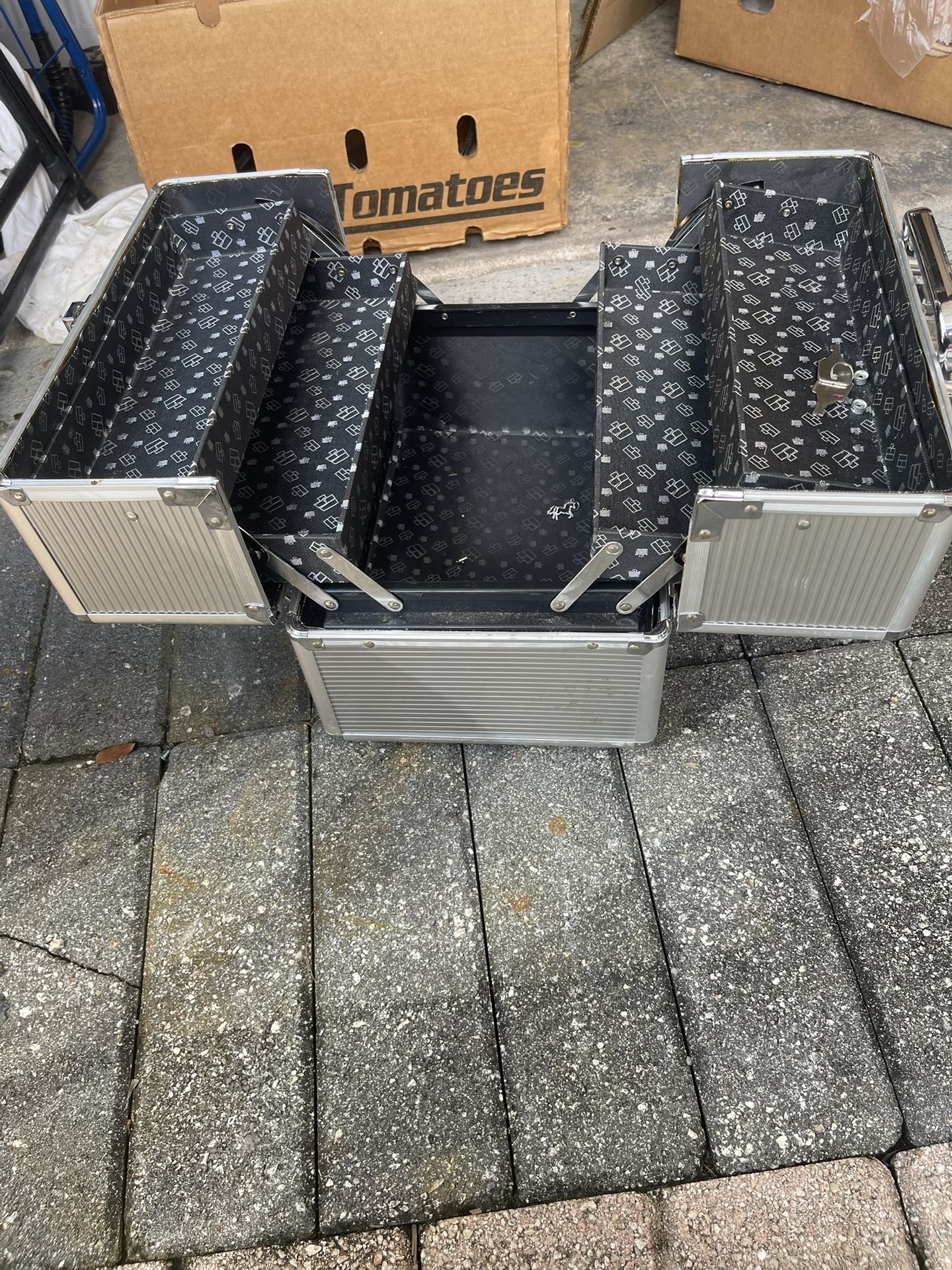 Gaboodles Makeup Case $20 Firm On Price