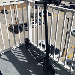 Adults Electric scooter Limit 30miles great condition