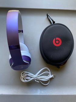 Beats Solo Wireless Headphones (Read )