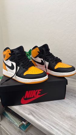 Air Jordan 1 Retro High OG Yellow