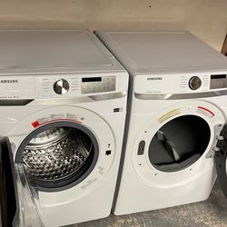 New Open Box Samsung Washer And Dryer 27” Scratch And Dents