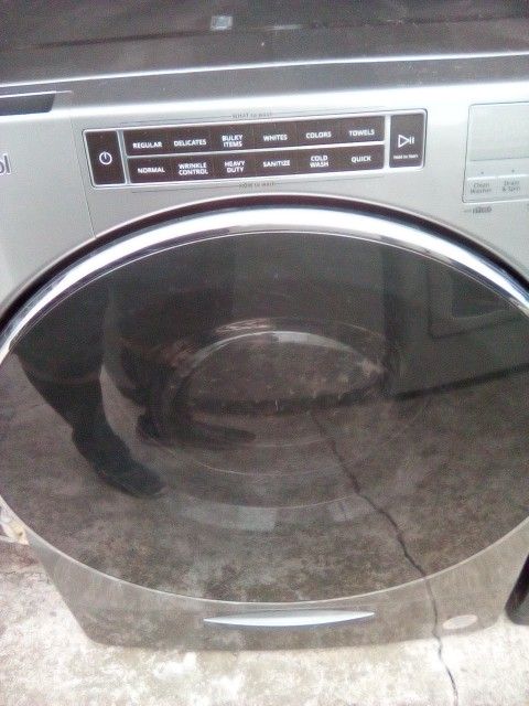 Like New Whirlpool Front Loader Washer